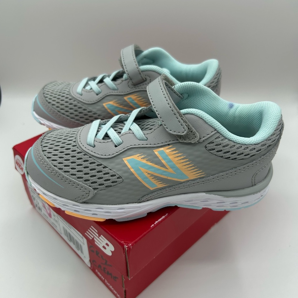 New Balance Kids' Gray and Teal Sneakers 9.5 XW